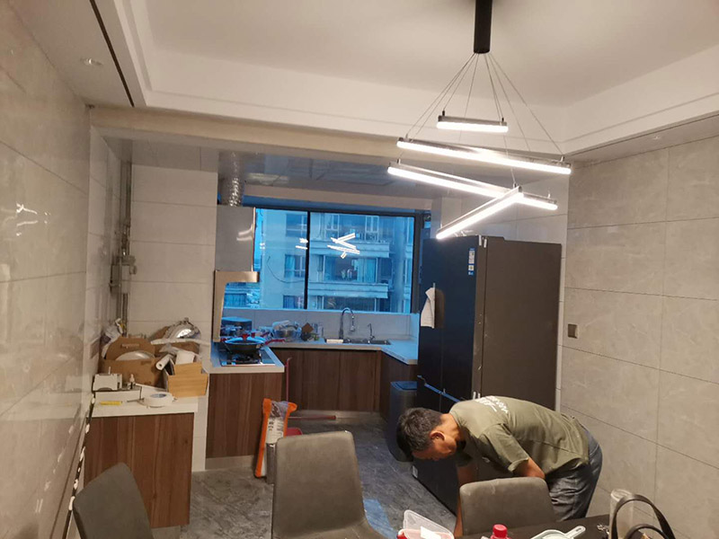 武漢舊房門廳翻新裝修-武漢走廊吊頂翻新裝修-武漢入戶花園裝修