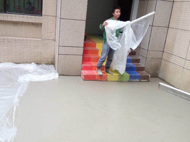 地面裝修重點步驟是地面找平，自流平地