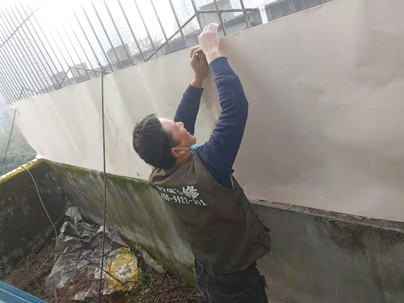 5年后外墻滲水物業管嗎，自己不知道該